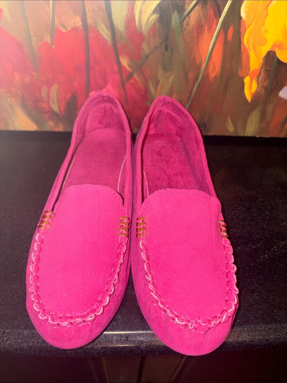 NWOT super light weight driving shoes Women's Pink faux Suede Slip-On Moccasins